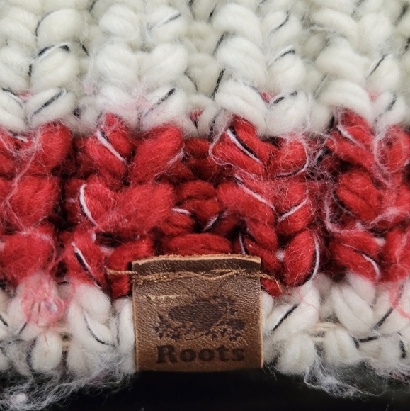 Roots iconic winter cabin hat - Picture 2 of 7